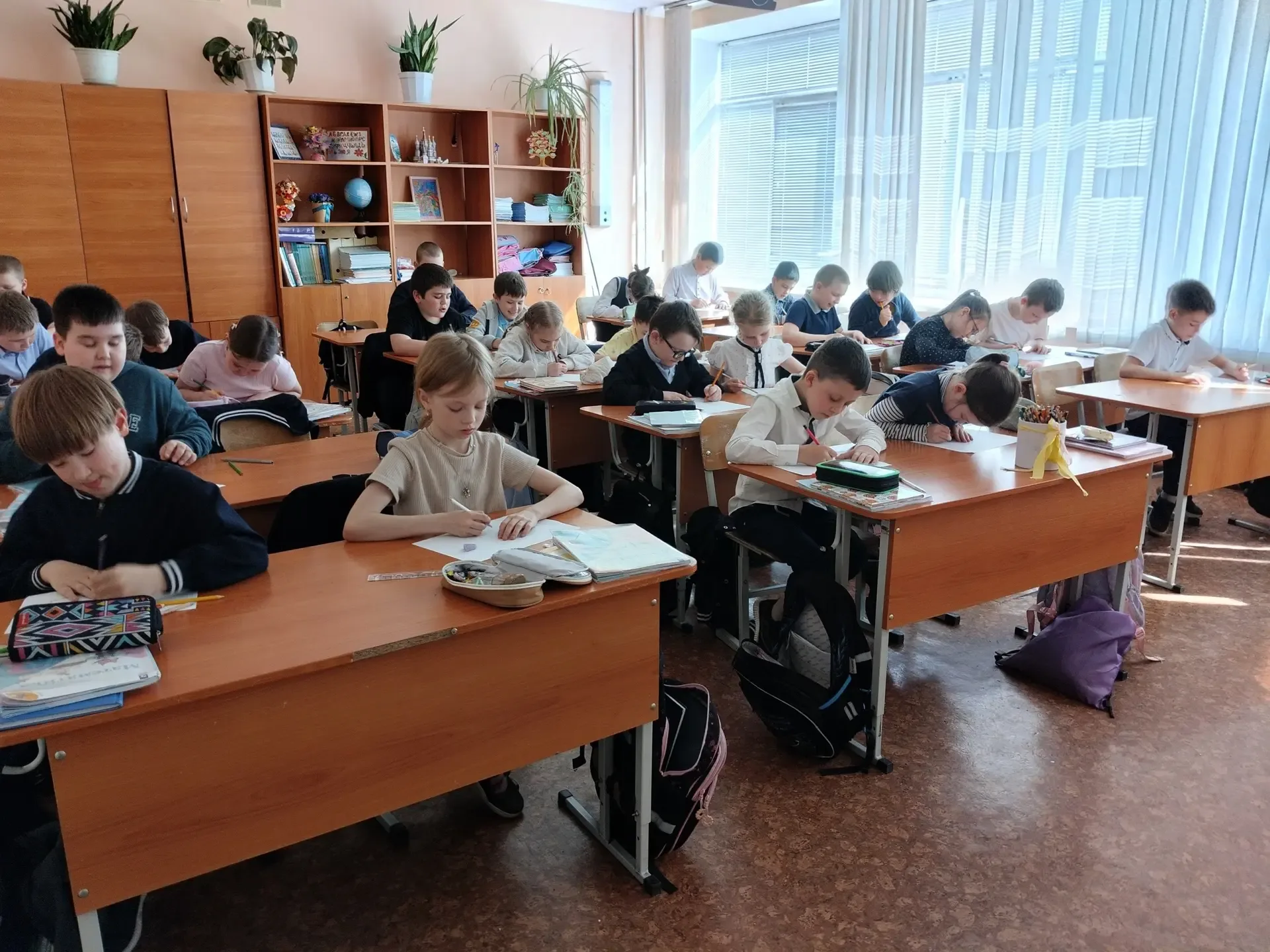 🔔 БЕЗОПАСНОСТЬ ПРЕЖДЕ ВСЕГО: В ШКОЛЕ ПРОШЛИ ИНСТРУКТАЖИ «БЕЗОПАСНЫЕ ОКНА»🔔  В нашей школе состоялись