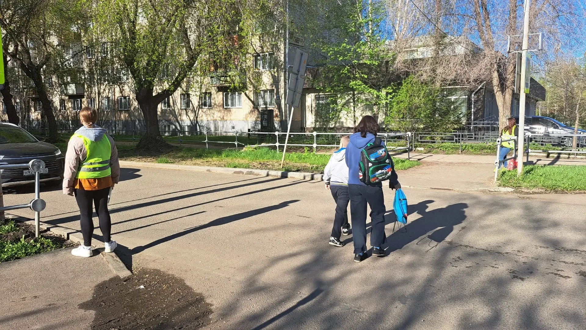 🚦РОДИТЕЛЬСКИЙ ПАТРУЛЬ МОУ «СОШ № 36  Каждую неделю "Родительский патруль" выходит дежурить на нерегу