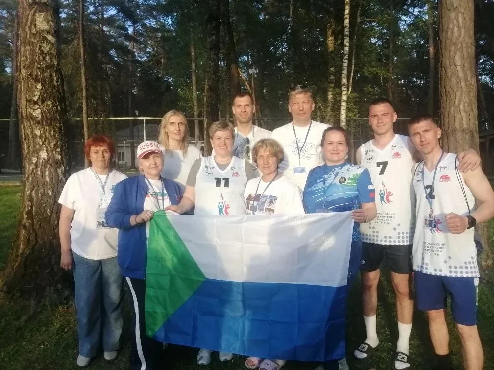 Наши учителя - наша гордость!  🏀Лариса Анатольевна Скуматова, учитель физкультуры, находится сейчас 