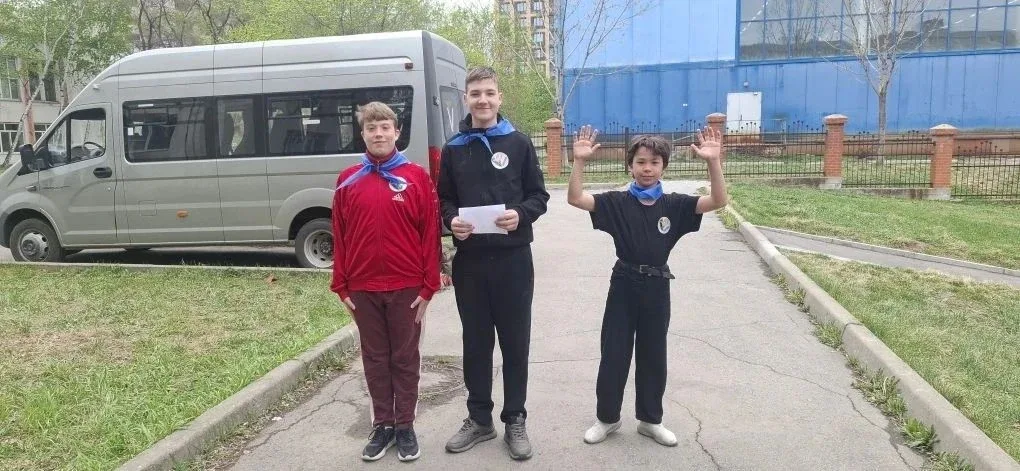 💥Для учеников 6 и 7 классов прошла военно-патриотическая игра «Зарница» на территории школы. Это мер
