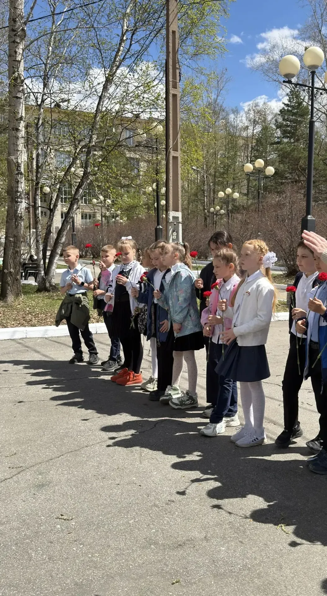 🔥Подвиг ваш бессмертен, память о вас вечна! 🇷🇺На аллее ТОГУ около памятника воинам-освободителям гим