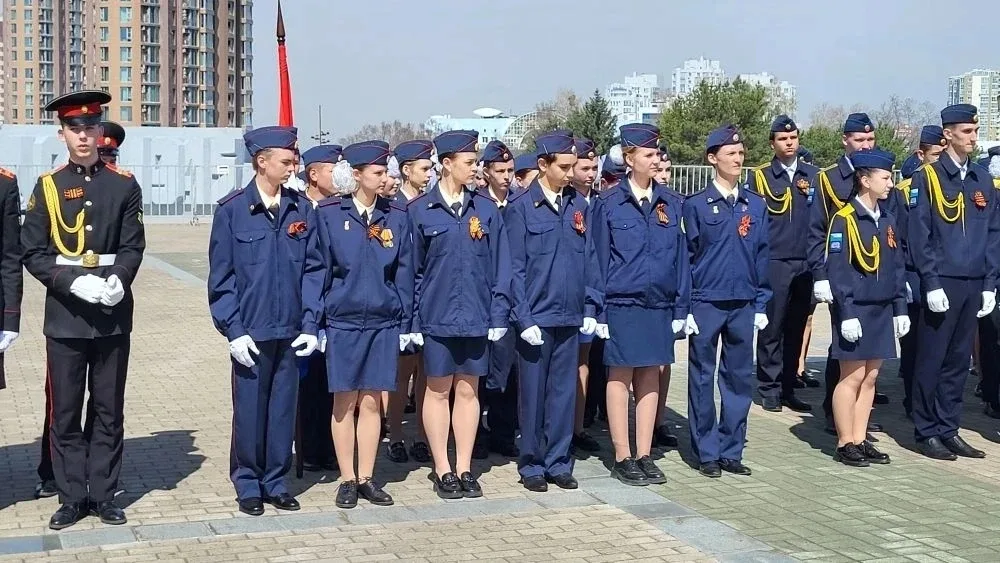 🔥Подвиг ваш бессмертен, память о вас вечна! 🗓Сегодня на площади Славы у Обелиска с перечнем 🌟Героев 