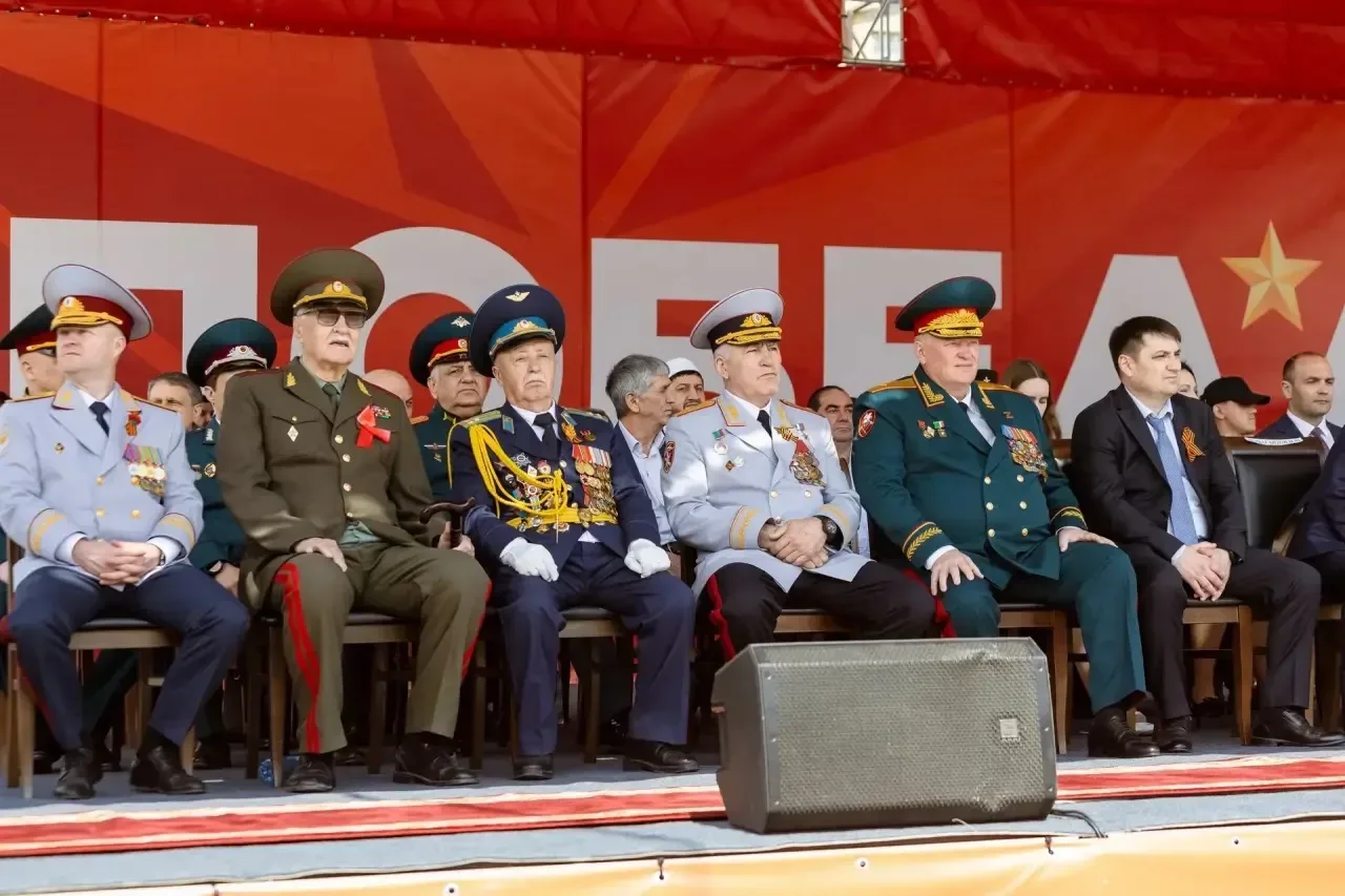 🎖️ Юнармейцы «Альтаира» — в строю Парада Победы в Каспийске  9 Мая, в день 81-й годовщины Великой По