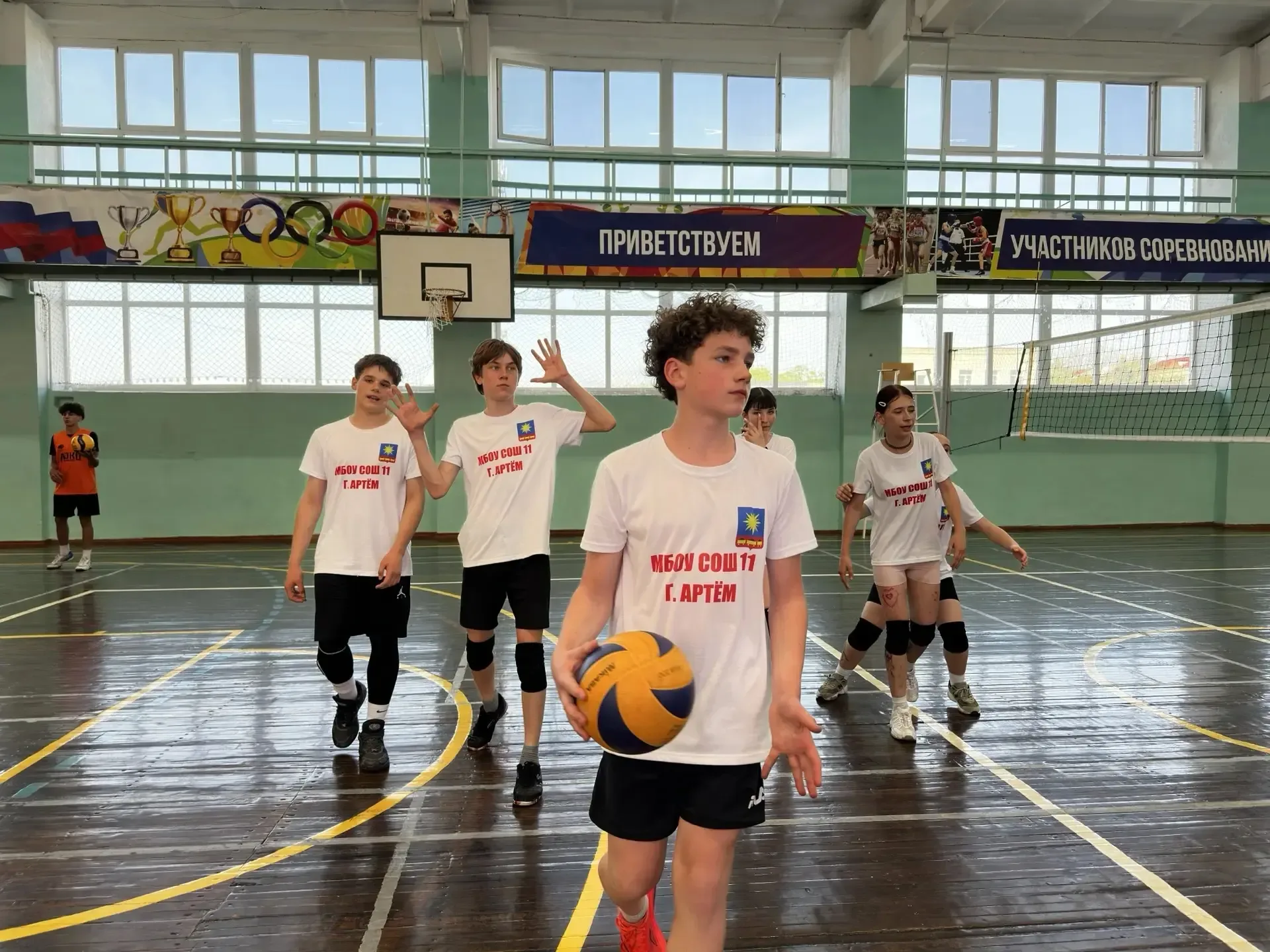 🏐Сегодня, 14 мая, наши ребята приняли участие в соревнованиях по волейболу!  💪Игра проходила в напря