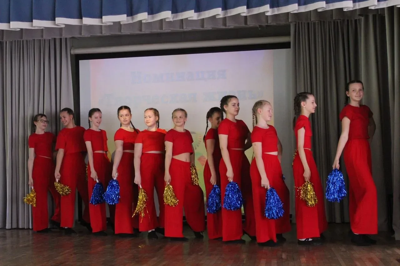 🏅«ЧЕСТЬ ЛИЦЕЯ» 2025-2026 для старшей школы ✨  👏 В лицее состоялась торжественная церемония награжден