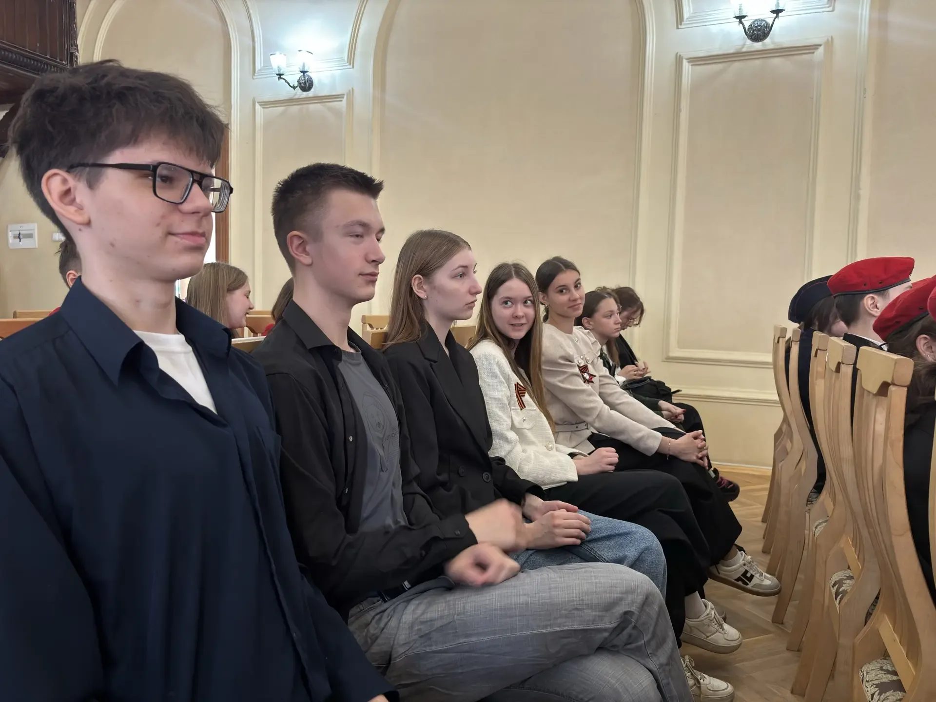 📚Библиотека имени А.Грина собрала ценителей книг, литературы и творчества на встрече с молодым драма