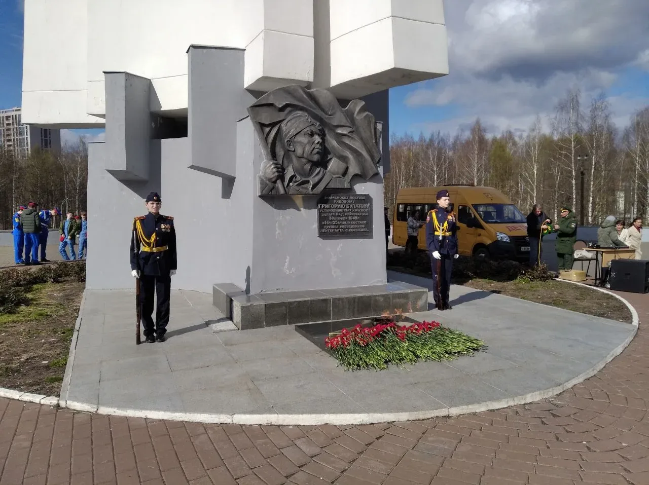 МЫ ПОМНИМ, МЫ ГОРДИМСЯ!  30 апреля наши кадеты участвовали в торжественном митинге, посвященном 81-й