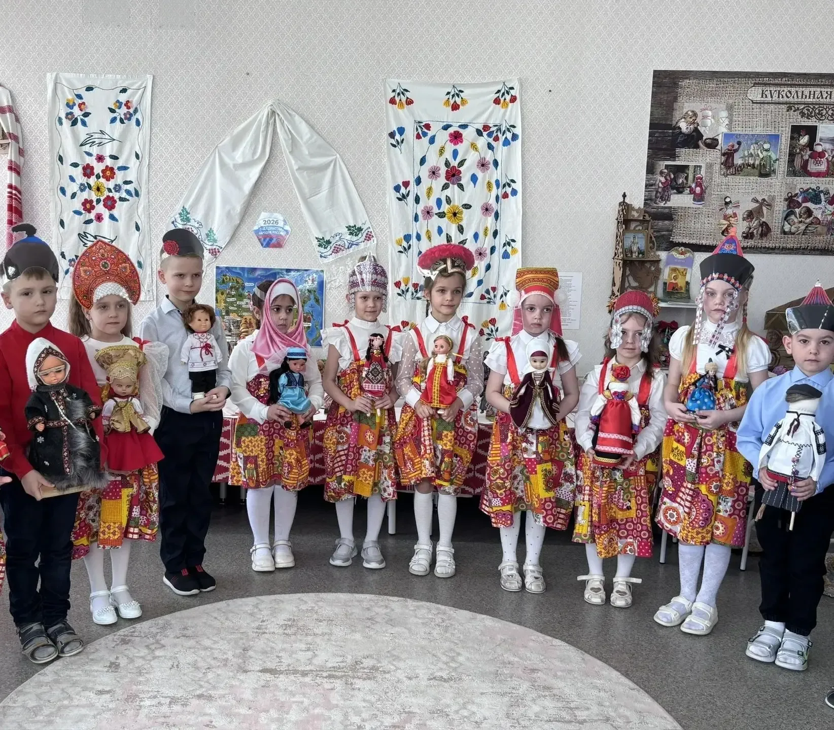 Культура народов России глазами дошкольников  В этом году, 30 апреля, в нашей стране впервые отмечае