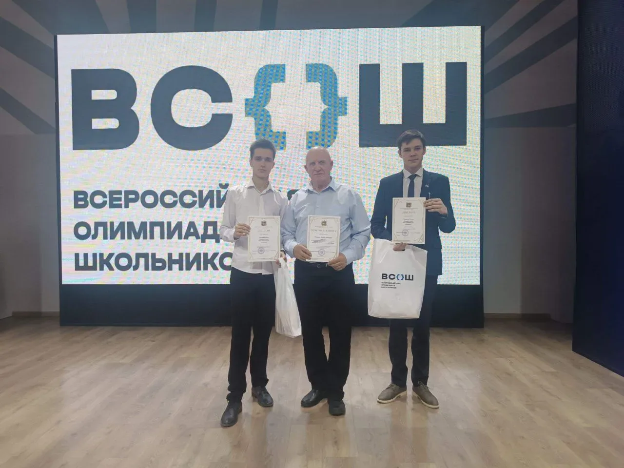 💫15 мая в г. Брянске прошло торжественное награждение победителей областной Олимпиады по технологии.