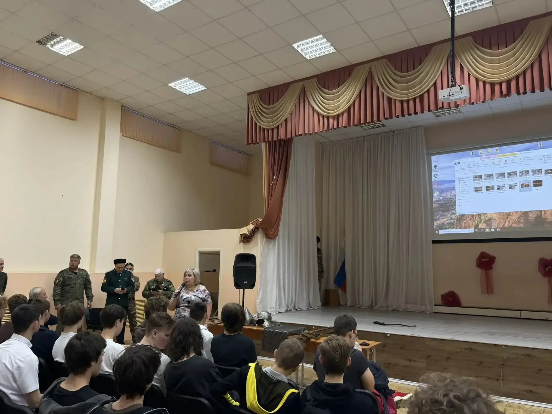 2️⃣2️⃣мая на базе нашей школы прошли особенные мероприятия — «Уроки Мужества» для учеников 11-х клас