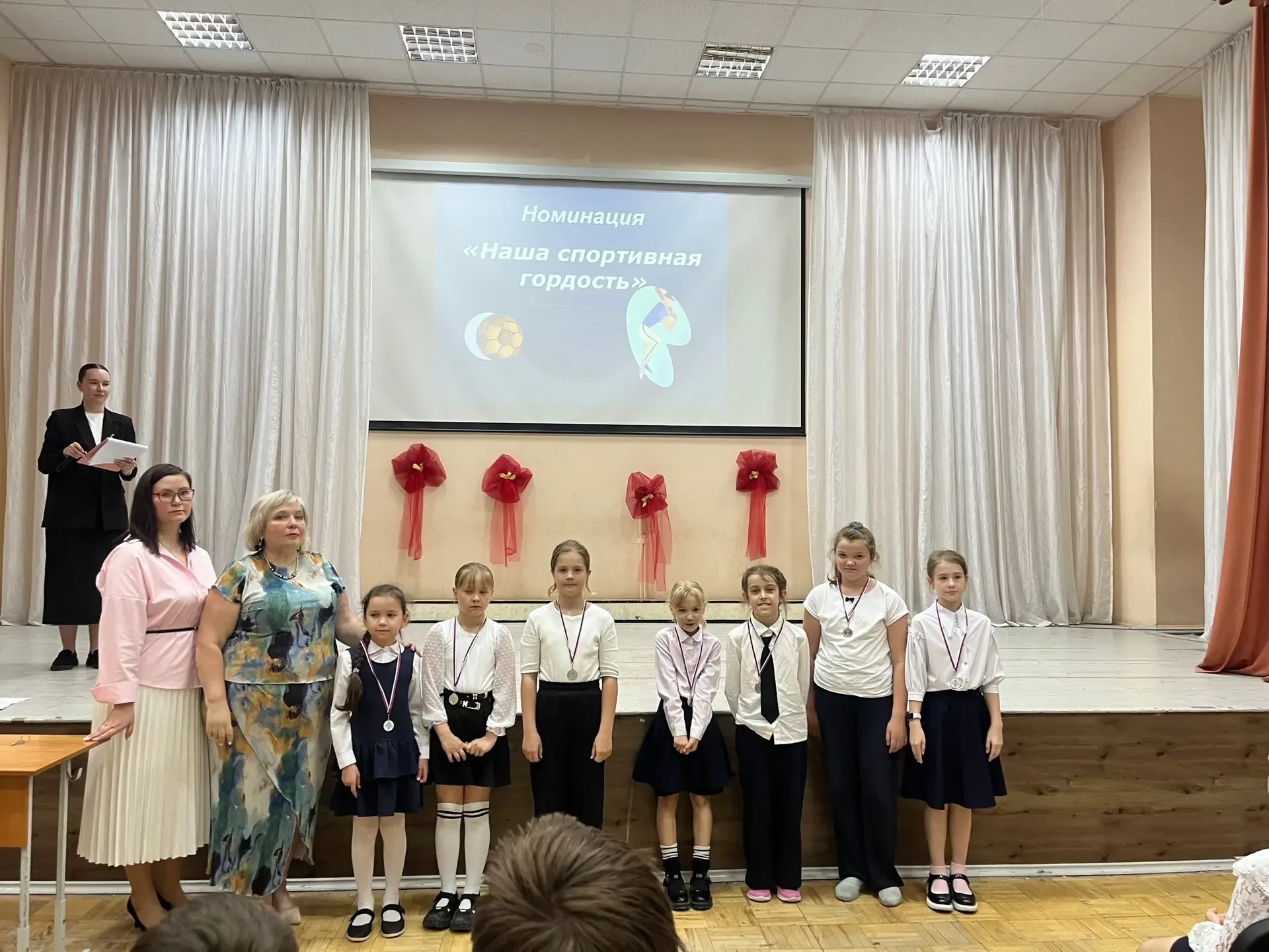 🎉Вот и прошел долгожданный праздник года - ДЕНЬ ЧЕСТИ ШКОЛЫ!  🏆Ребята получили свои заветны награды 