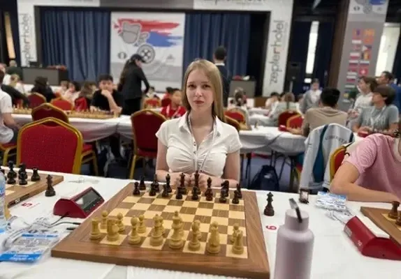 Мировой пьедестал наш! Гордимся Вероникой Юдиной! 🥈♟️  Потрясающие новости прилетели к нам из Сербии