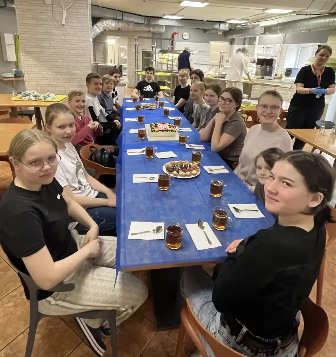 🍰✨ Сладкое путешествие 7 "В" класса на "Север-Метрополь"! ✨🍰  17 мая 2026 года для нашего 7 "В" клас