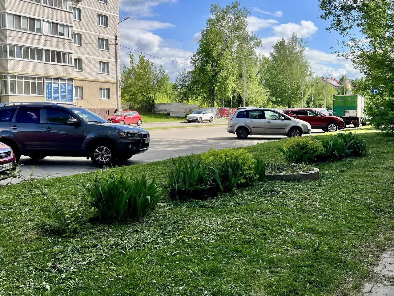 Окультуренные учреждения  Муниципальные учреждения культуры занялись благоустройством прилегающих те