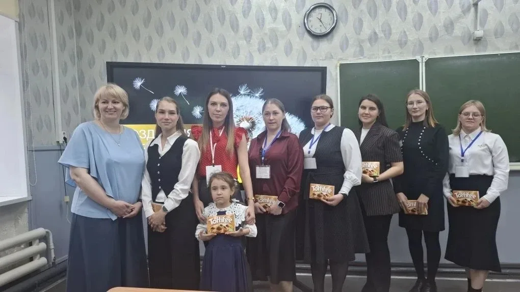 🎉 Повод для гордости!  🔥 🏆 Поздравляем нашу талантливую учительницу начальных классов, Анну Владимир