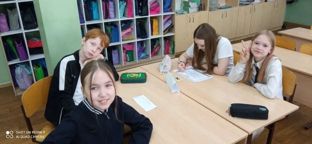 Также у 4-х классов состоялась "Своя игра" по литературному чтению. Ребята вспомнили героев произвед