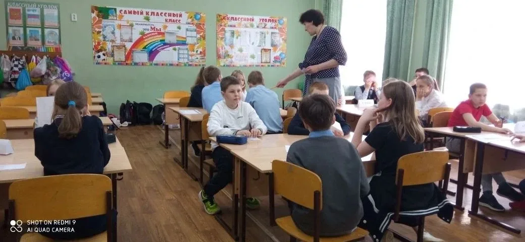 Также у 4-х классов состоялась "Своя игра" по литературному чтению. Ребята вспомнили героев произвед