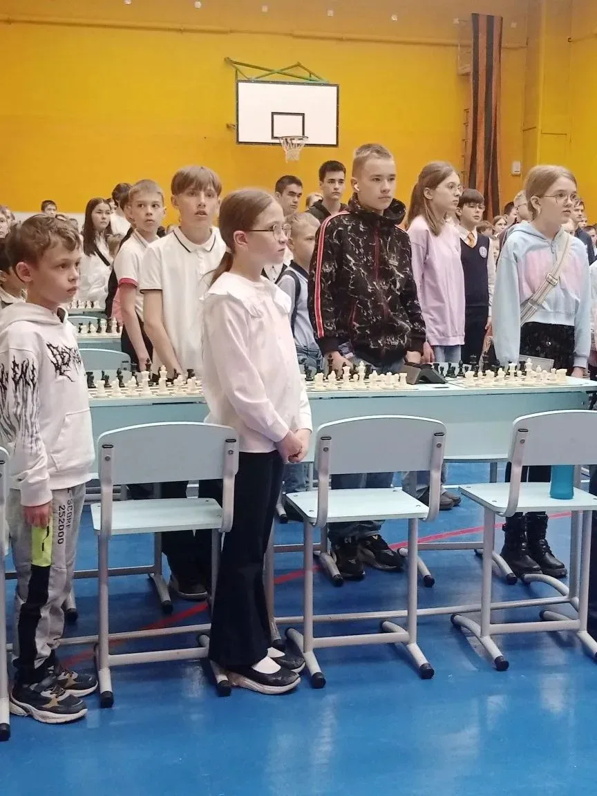 Гордость за наших! ♟️💪 Хотим поздравить чемпионов нашей школы — Локис Дарину, Головкова Георгия и Бу