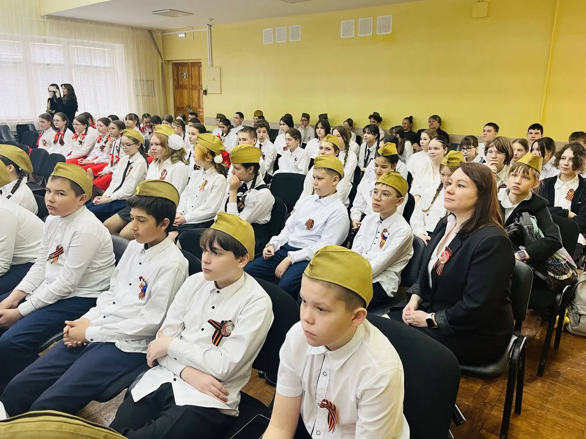 РОДИНА. ЧЕСТЬ. СЛАВА🕊️  Война. Четыре долгих года. 1418 дней. Если в память о каждом убитом солдате 