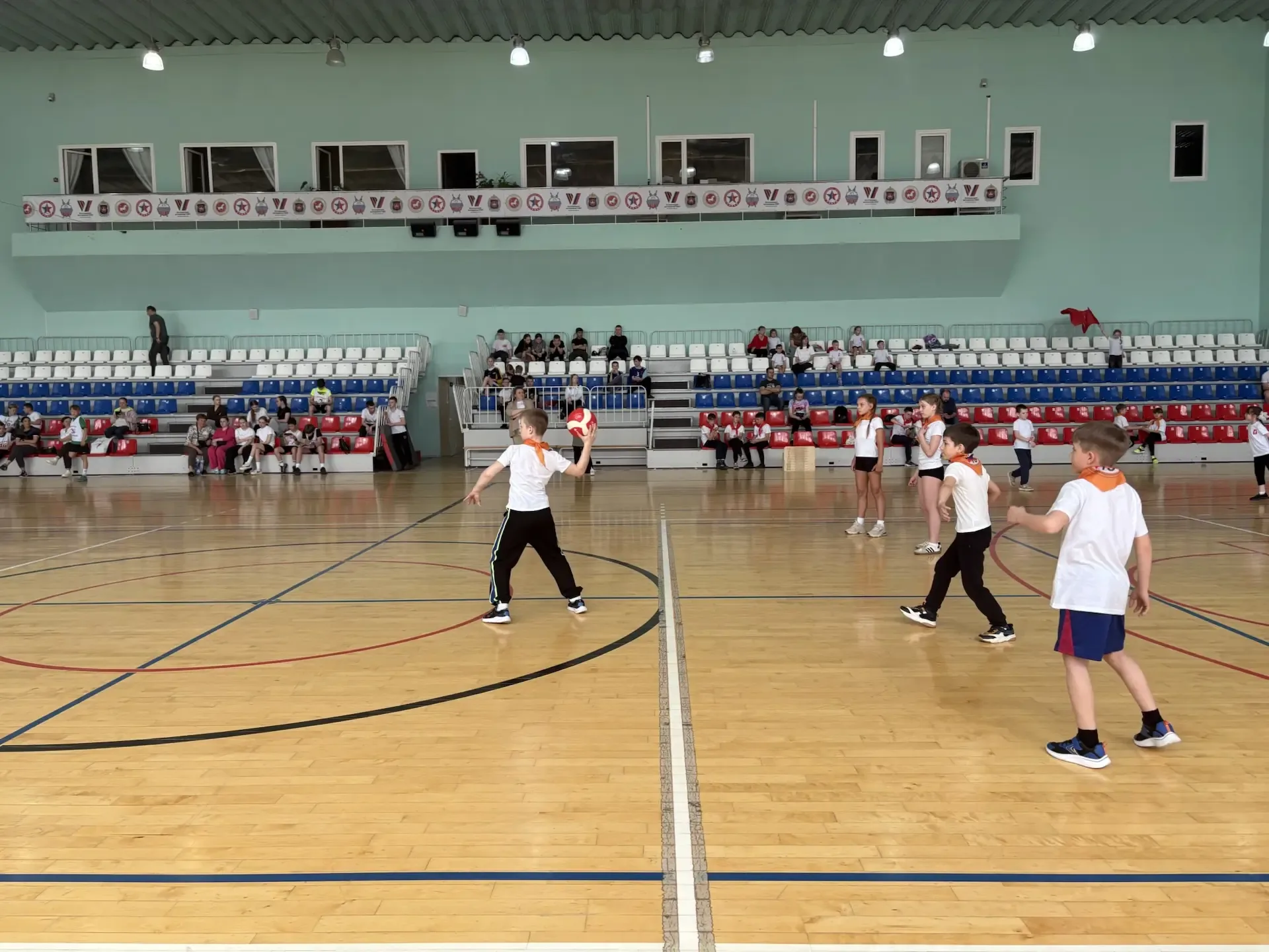 🏆Благодарим команду 3 «Д» класса за достойное выступление на спортивных соревнованиях «Вызов Первых»