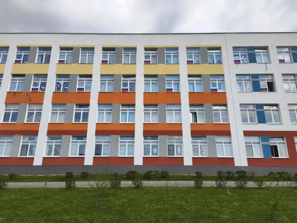 Символы памяти: как наша школа готовилась к 9 Мая 🧡🕊️  За неделю до Дня Победы в школе стартовала ак