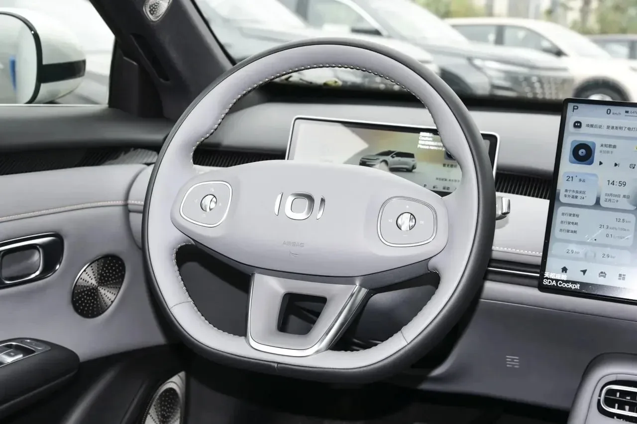 🔥🔥🔥 Приобрели в Китае для Анны из Екатеринбурга  Changan Qiyuan A06 240 Ultra + 2026 год Новый автом