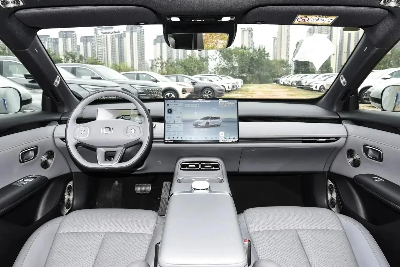 🔥🔥🔥 Приобрели в Китае для Анны из Екатеринбурга  Changan Qiyuan A06 240 Ultra + 2026 год Новый автом