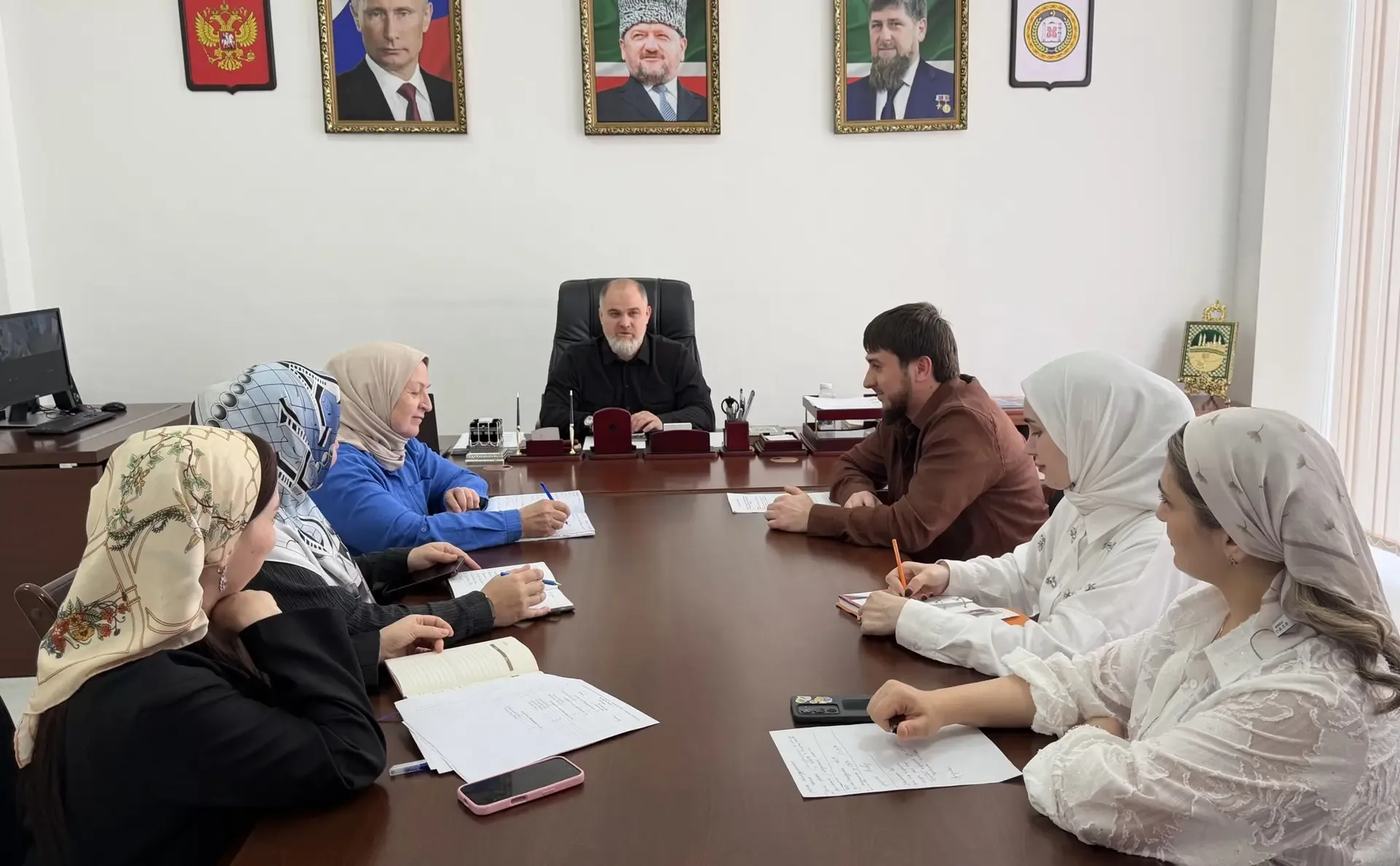 В Шалинском государственном колледже состоялось рабочее совещание под председательством директора Му
