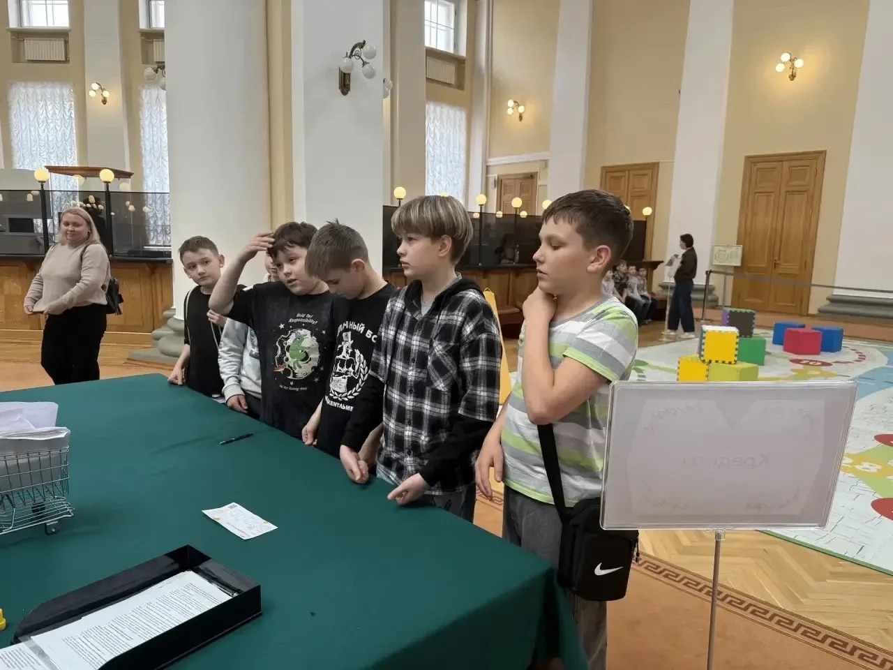Классный поход в главный банк Петербурга 7 мая наш 5 «Д» класс 511 школы побывал на необычной экскур