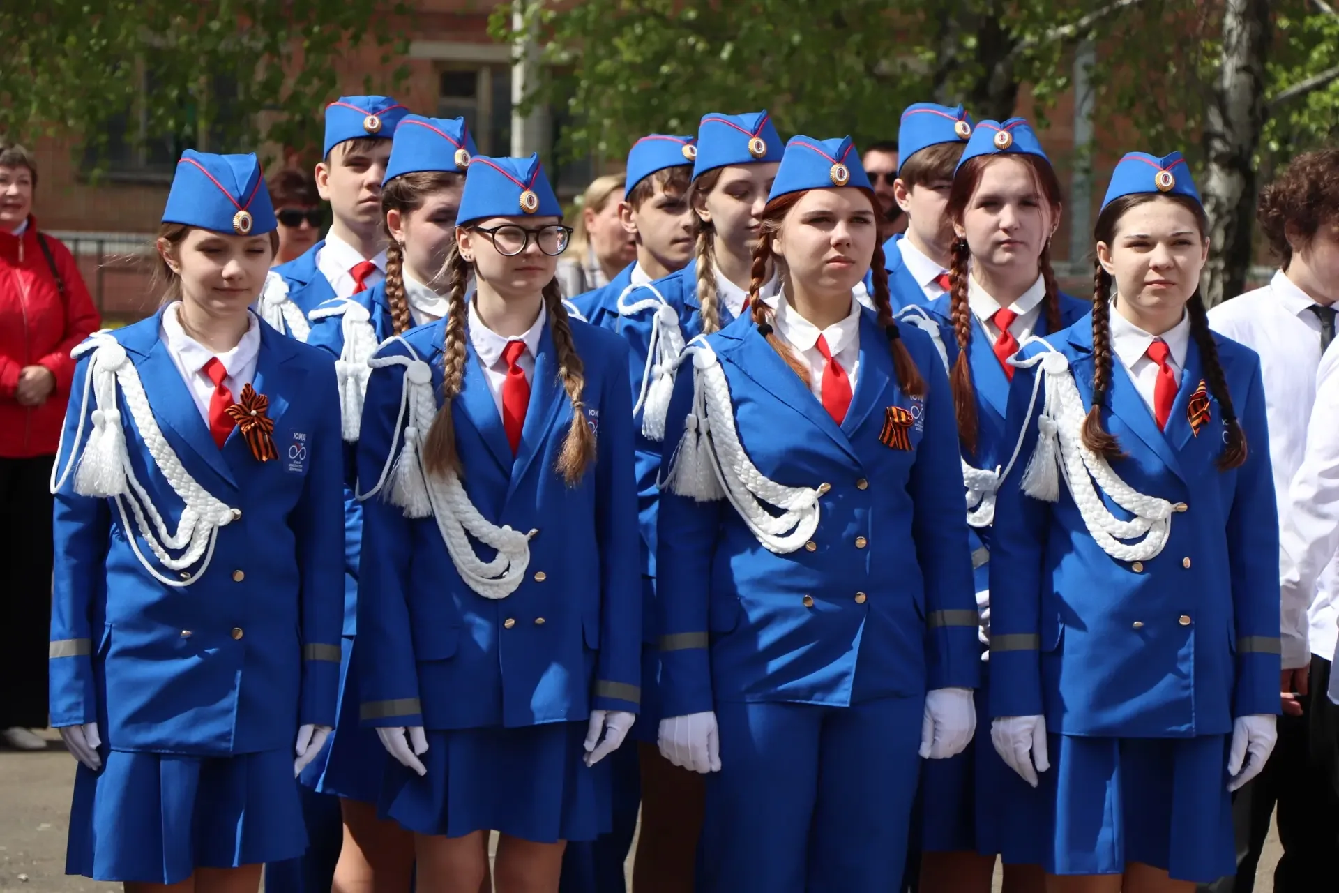 Сегодня в нашем лицее № 24 прошёл традиционный парад, посвящённый Дню Победы. В этом году особое вни