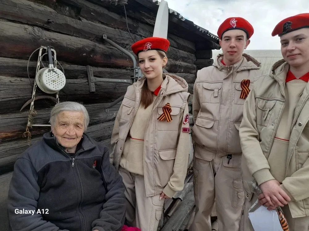 🎗2 мая в п. Ксеньевка прошла акция-поздравление и приглашение на праздничные мероприятия детей войны