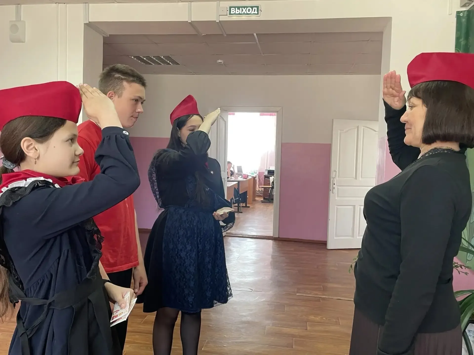 ✨Встреча поколений и традиции, которые живут!  ⭐️19 мая в День общественных организаций, мы хотим по