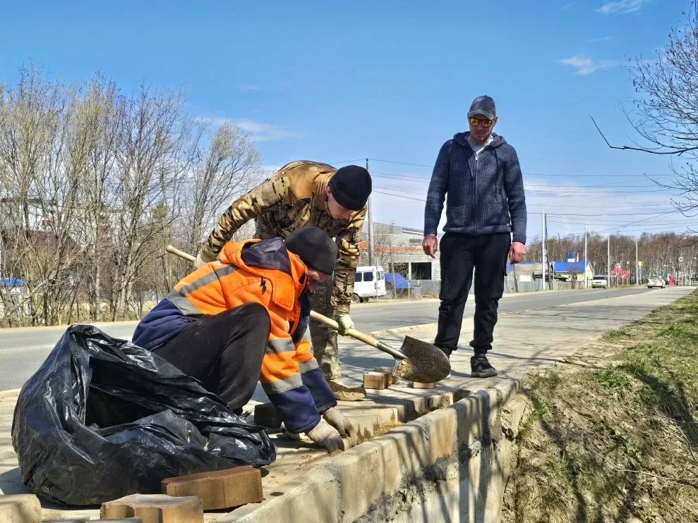🛣 Дорожный сезон в Ногликском районе стартовал  В администрацию поступают вопросы о начале ямочного 