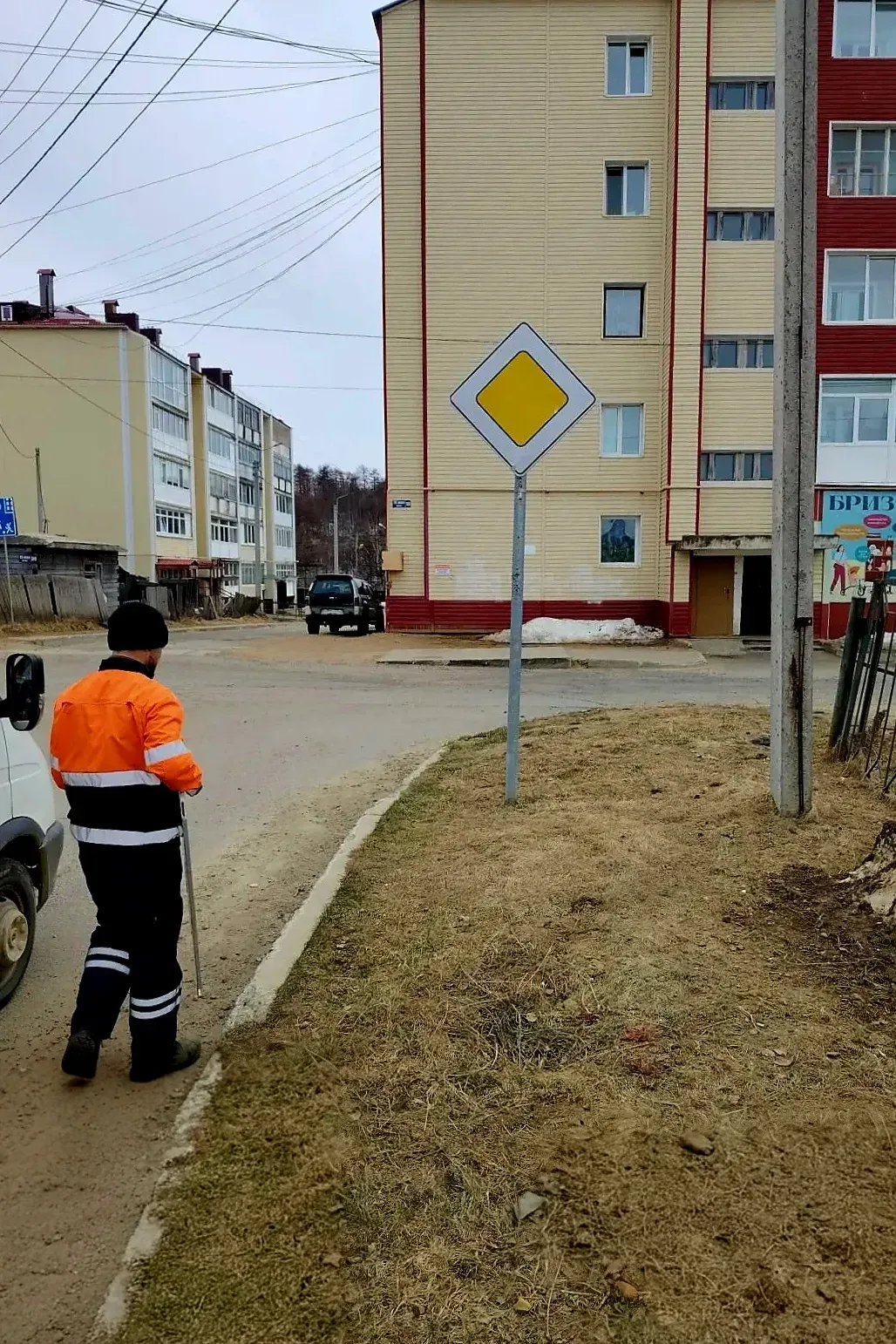 🛣 Дорожный сезон в Ногликском районе стартовал  В администрацию поступают вопросы о начале ямочного 