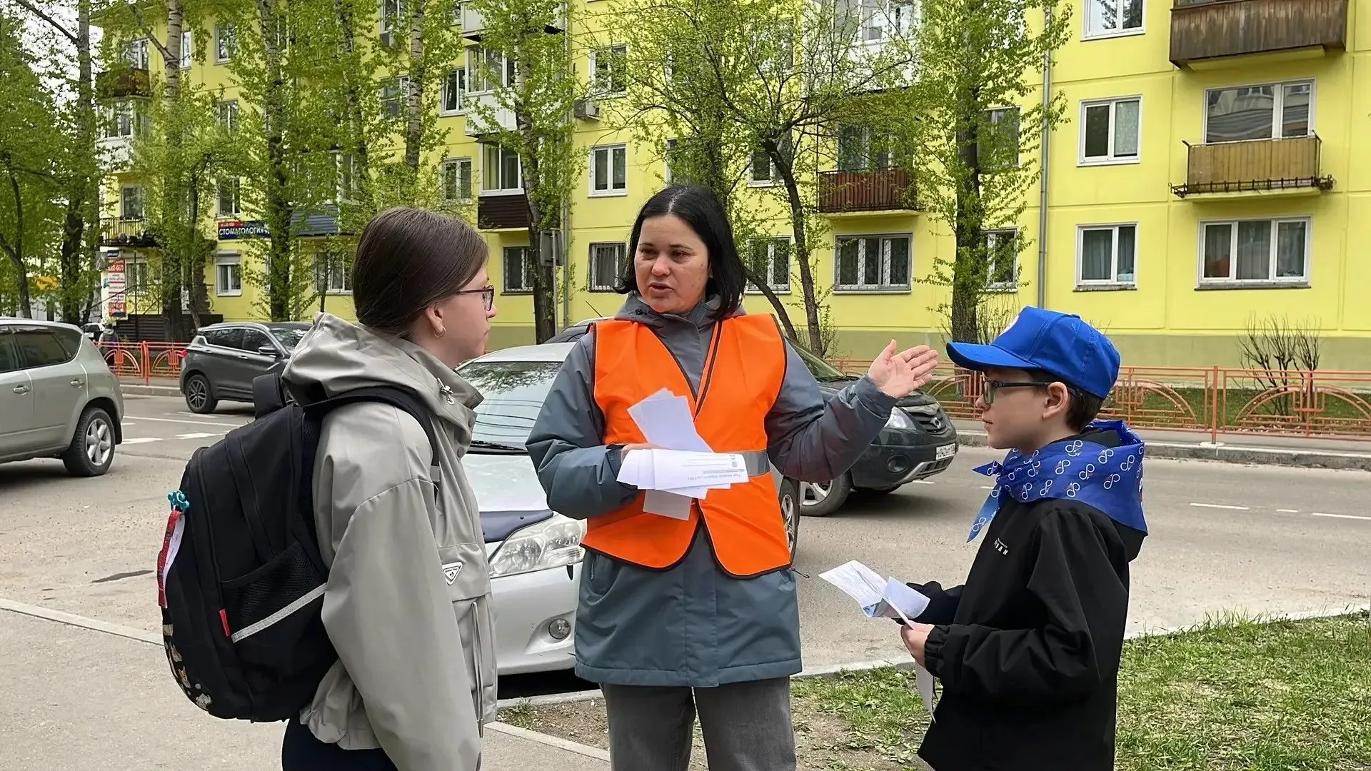 Сегодня 21 мая 2026 года активные родители школы № 27 совместно с участниками отряда ЮИД «Пересвет» 