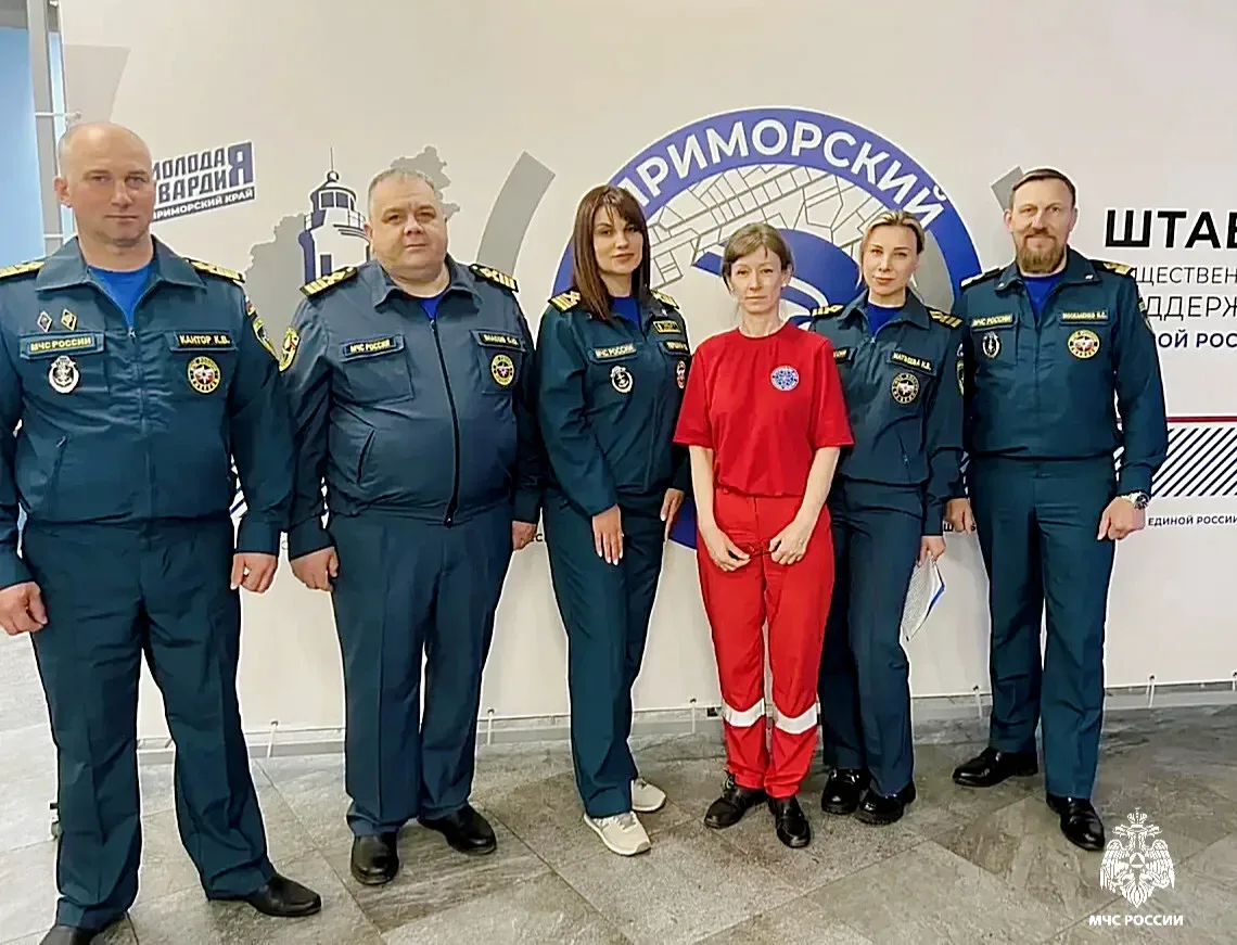 🔵Инспекторы ГИМС МЧС России провели урок безопасности для тренеров и деректоров школ Владивостока  В