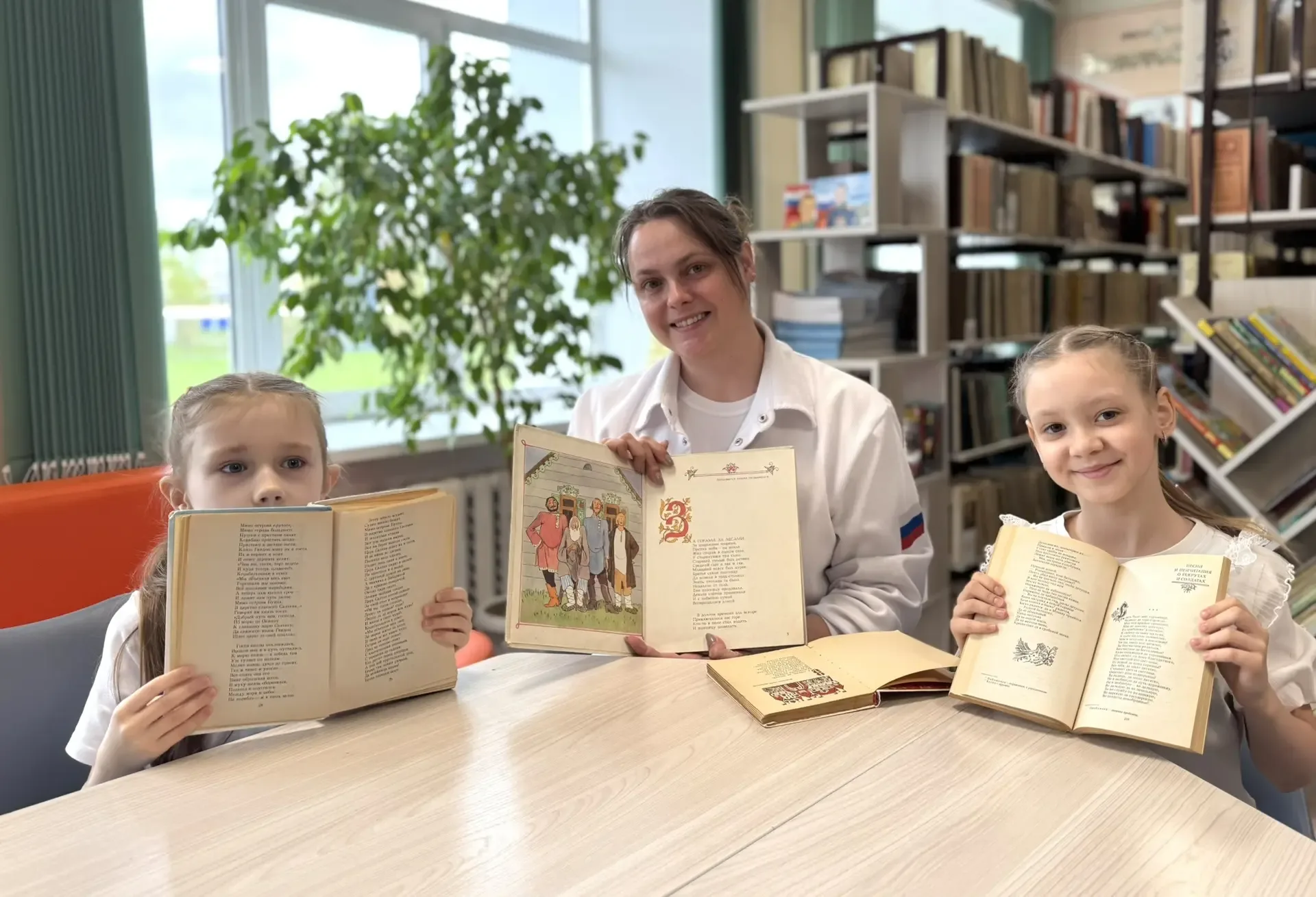 📜 Не просто буквы, а целый мир!    Сегодня, в преддверии Дня славянской письменности и культуры, мы 