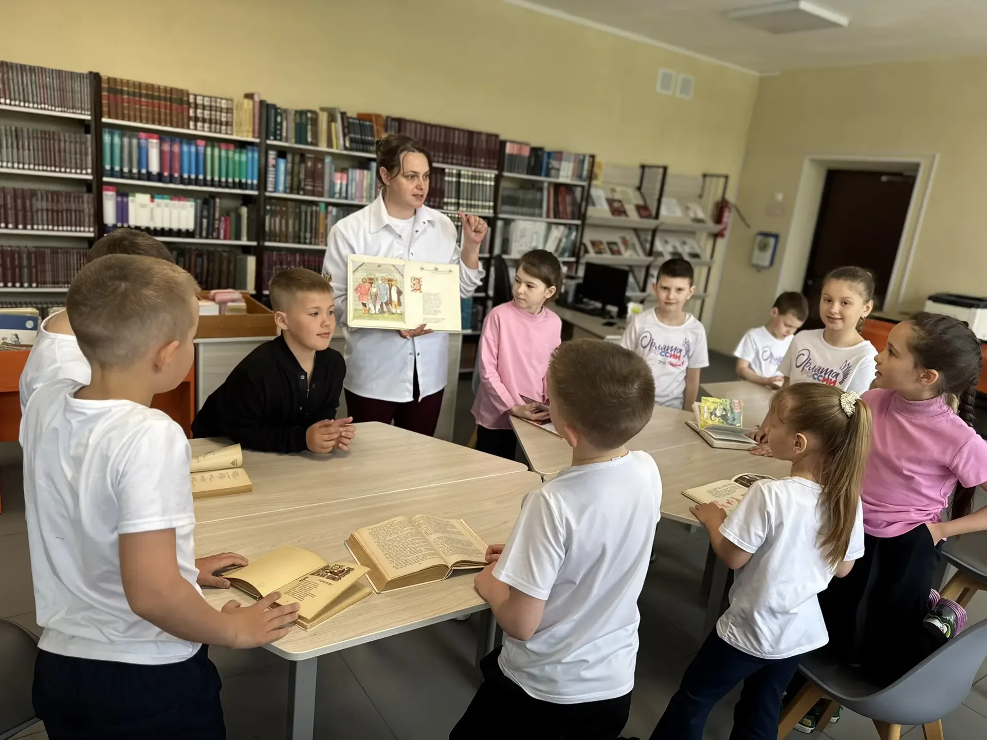 📜 Не просто буквы, а целый мир!    Сегодня, в преддверии Дня славянской письменности и культуры, мы 