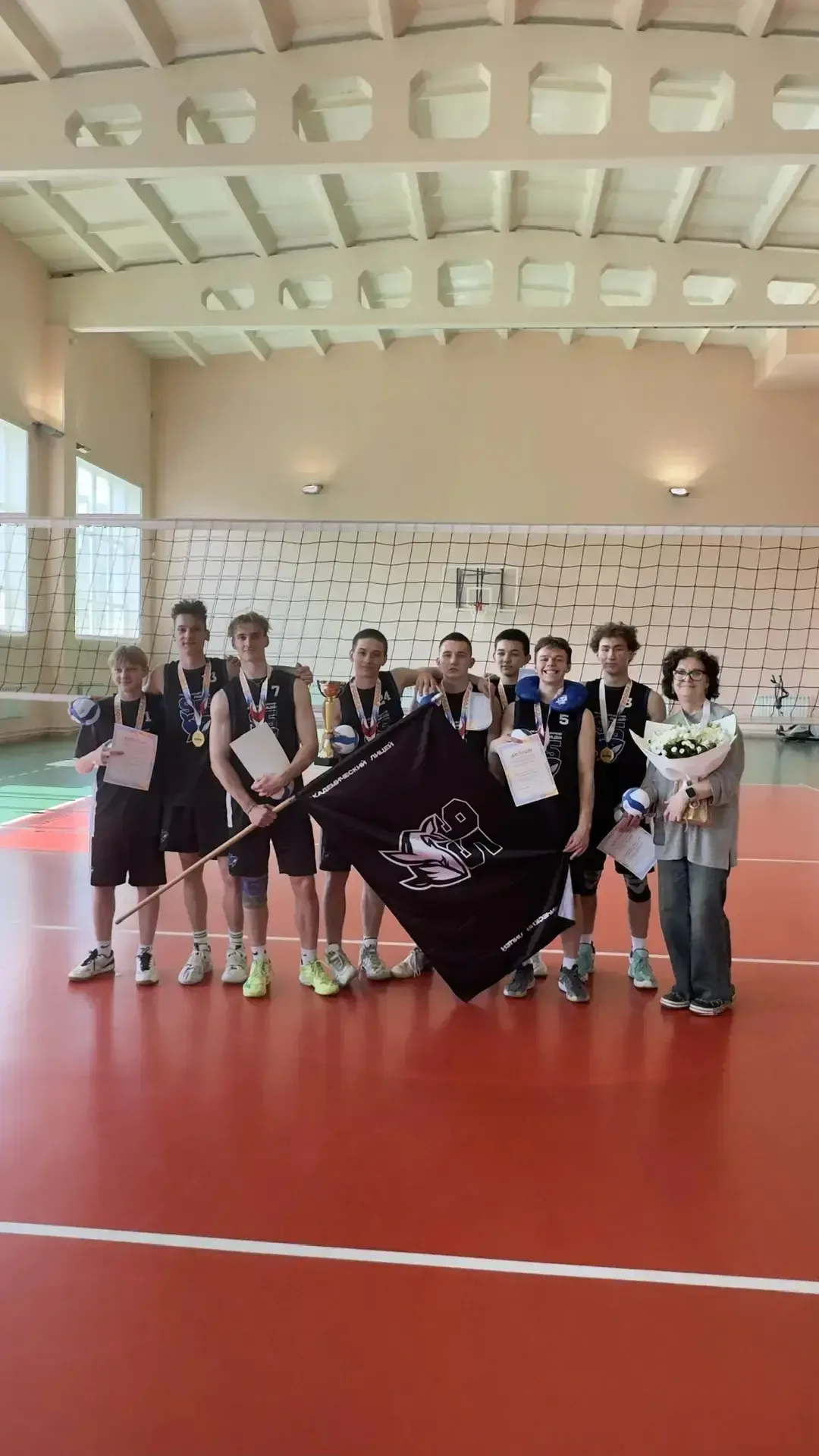 🏆🎉🏐🎉🏆🏐🎉🏆 Мужская сборная по волейболу - на верхней ступени пьедестала почета 🥇 в областном этапе Шко