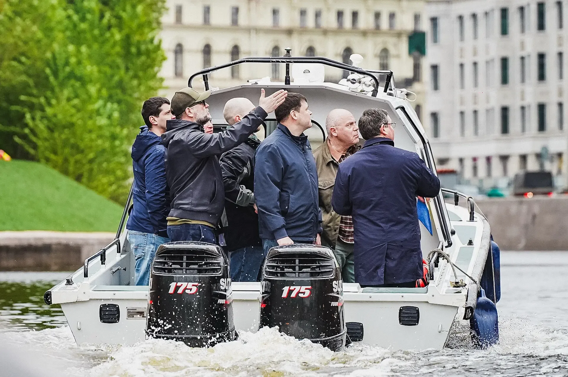 Уделяем особое внимание фасадам зданий, особенно в исторической части города. ГАТИ и ГЖИ ежедневно к