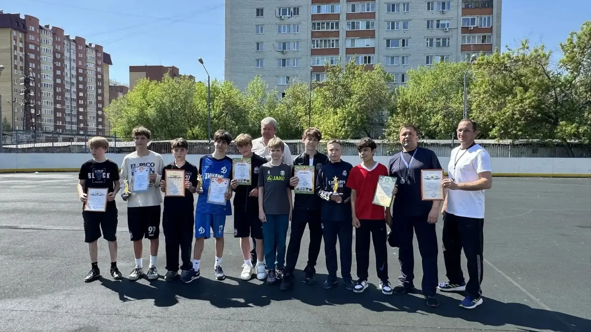 ⚽️ Футбольный драйв и поддержка друзей!  👉 В минувшую субботу на площадке царил настоящий спортивный