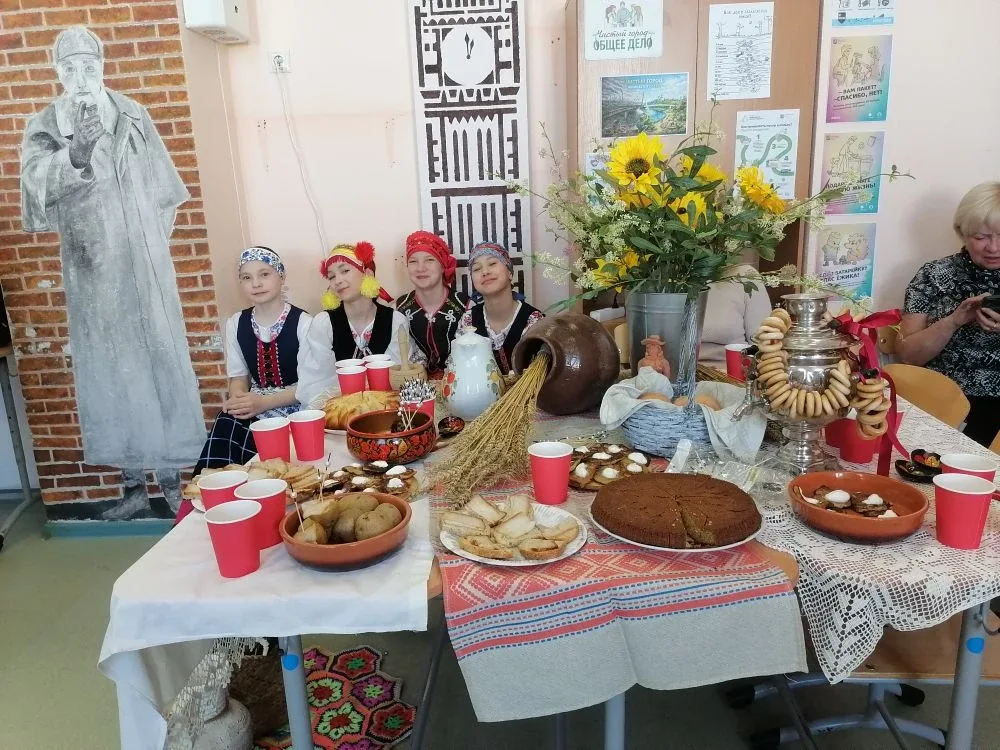 🎉 В единстве — наша сила! 🎉  👉 Фестиваль национальностей среди 5-х классов подошёл к концу, и это бы