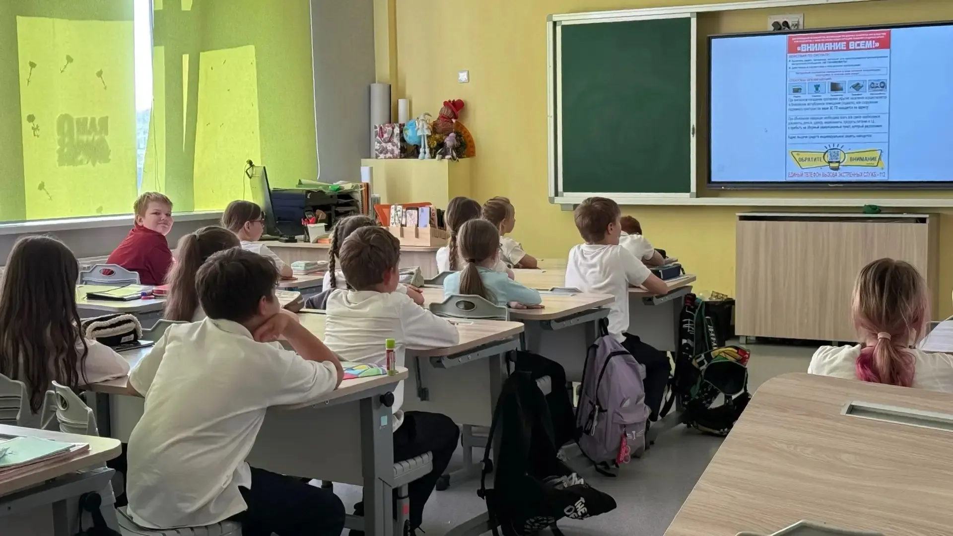 🚨 В рамках месячника безопасности в нашей школе для учащихся 1-11 классов проведён урок‑беседа «Если