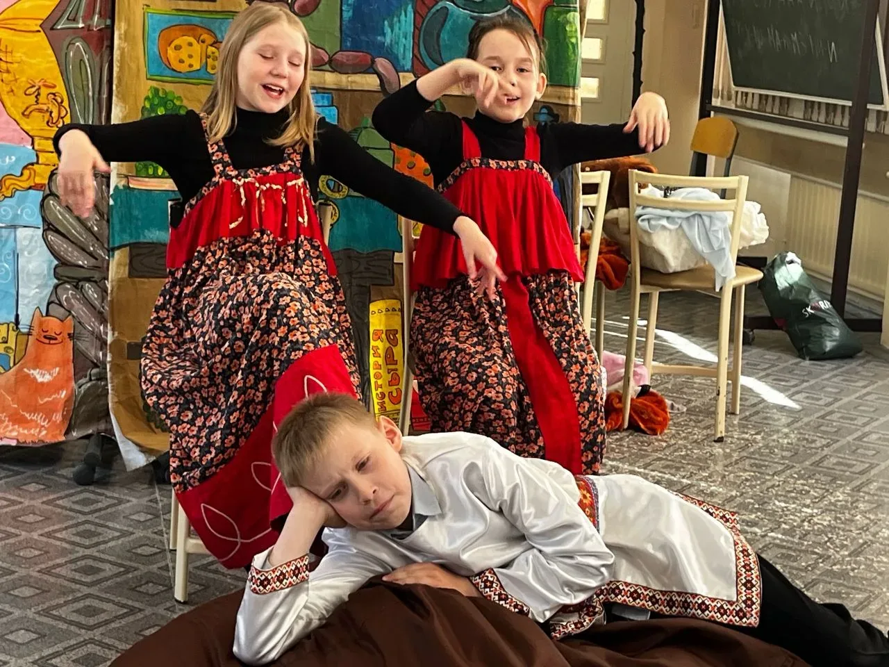 Театральный май в нашей школе!🎭  Май для театральной студии «Скворечник-89» оказался  очень насыщенн