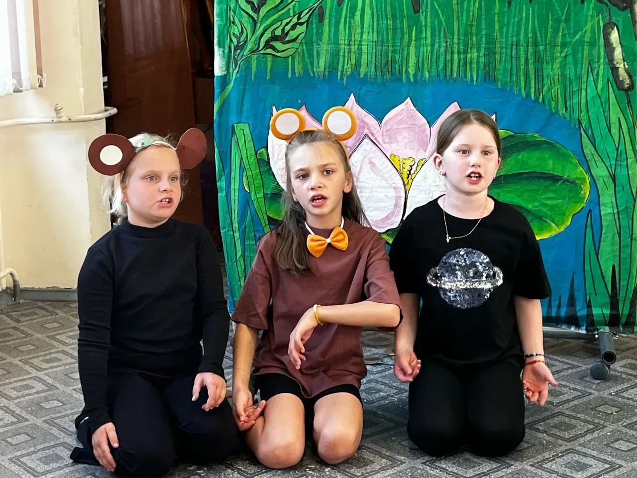 Театральный май в нашей школе!🎭  Май для театральной студии «Скворечник-89» оказался  очень насыщенн