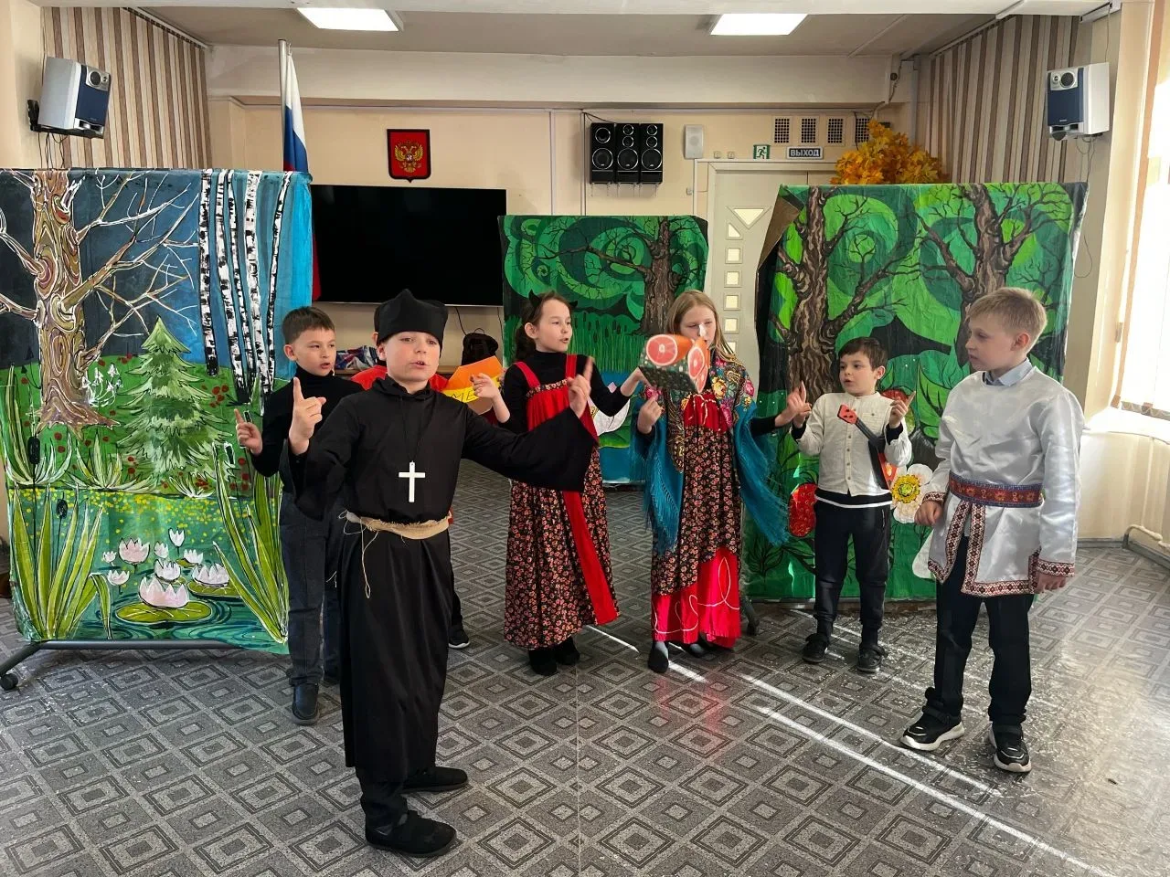 Театральный май в нашей школе!🎭  Май для театральной студии «Скворечник-89» оказался  очень насыщенн