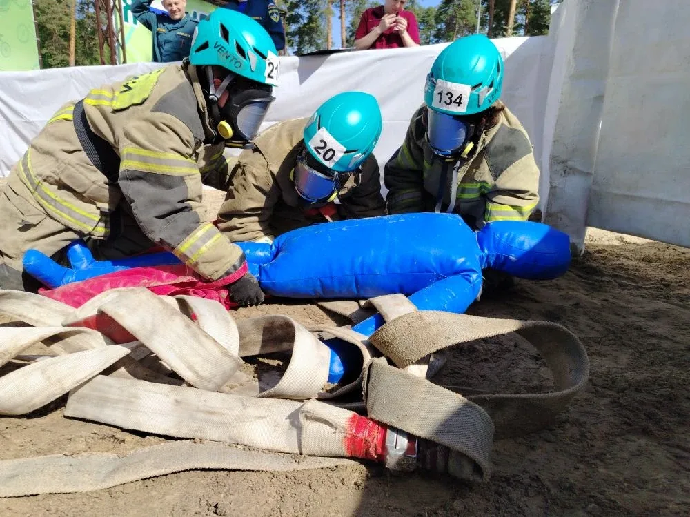 📣🧑‍🚒 АКТИВНО СТАРТОВАЛ ВТОРОЙ ДЕНЬ СОРЕВНОВАНИЙ "ШКОЛА БЕЗОПАСНОСТИ"  14 МАЯ В ПРОГРАММЕ: 🏭 поисково