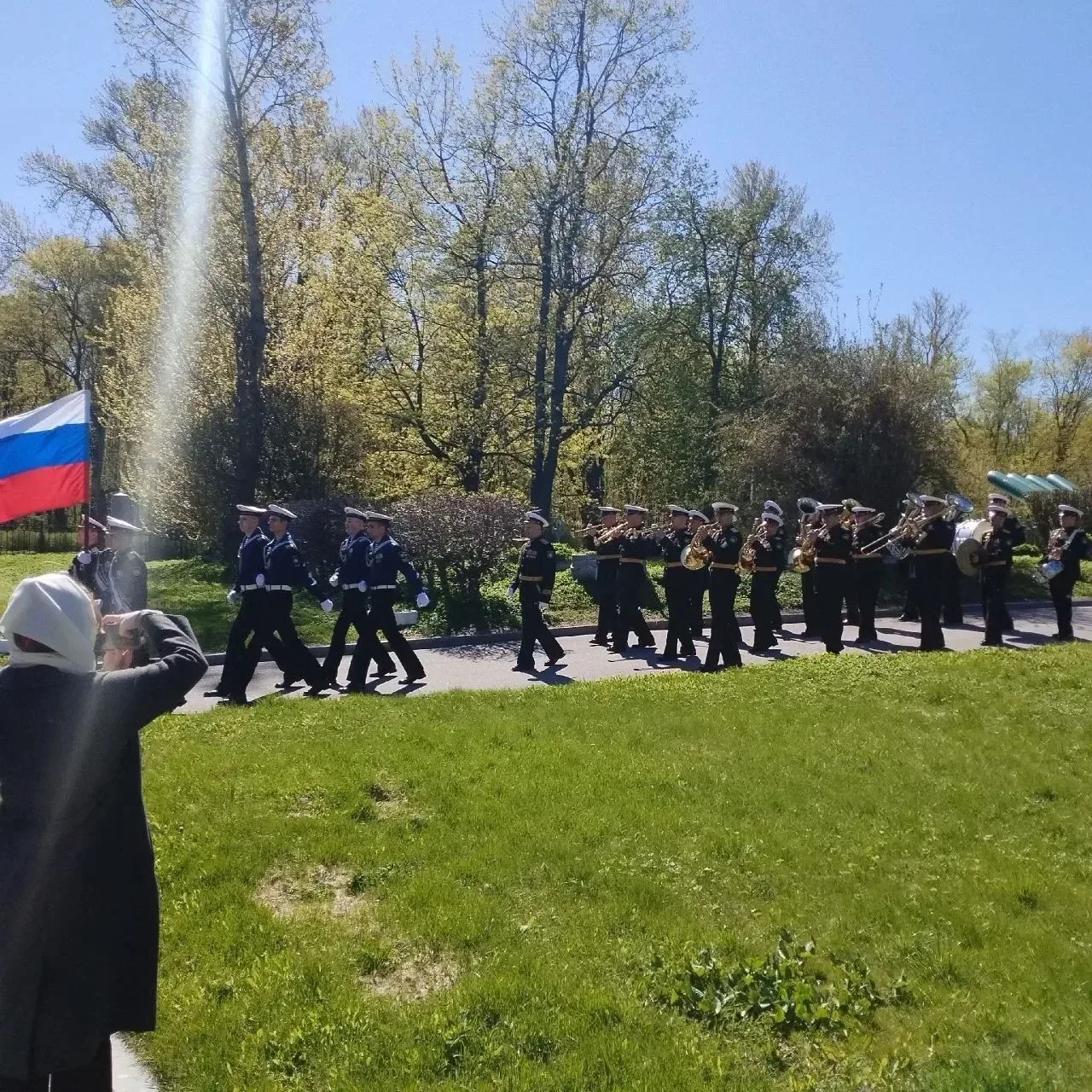 Сегодня ученики 9 "Б" и 9 "В" классов со своими классными руководителями побывали на Смоленском мемо