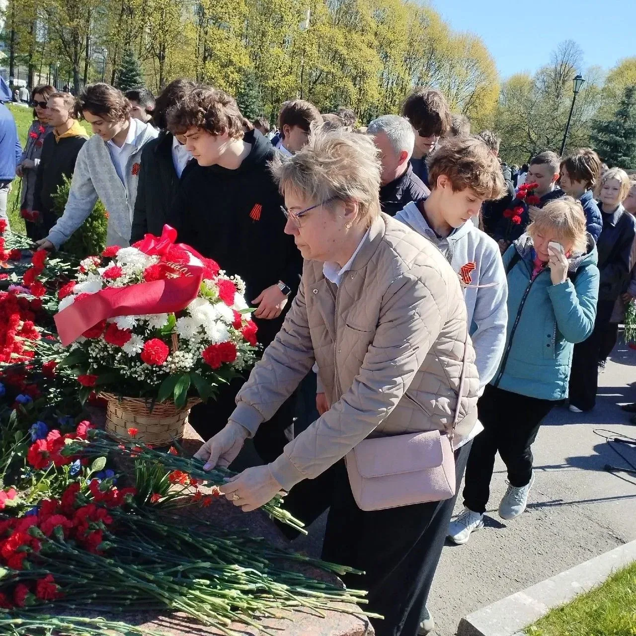Сегодня ученики 9 "Б" и 9 "В" классов со своими классными руководителями побывали на Смоленском мемо