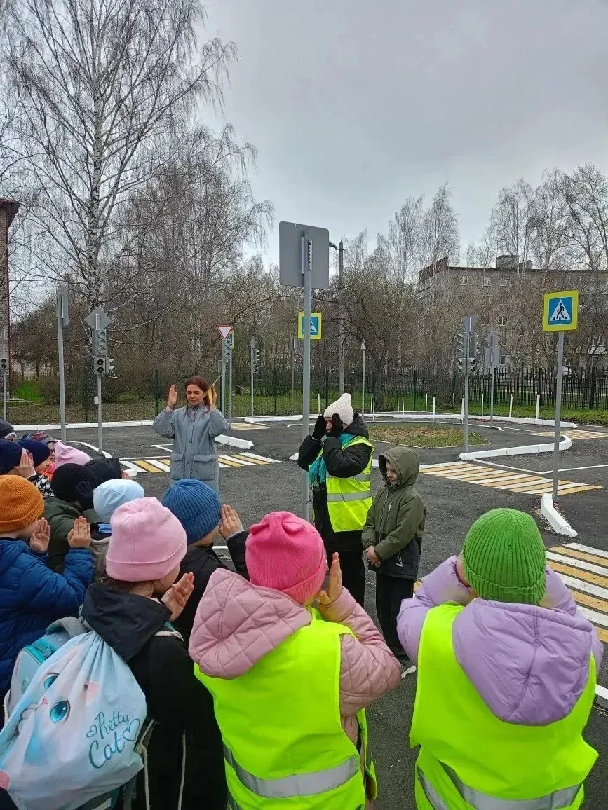 ❗Безопасность на дорогах — в приоритете👌  🚗 В рамках профилактической акции "Безопасность детства" в